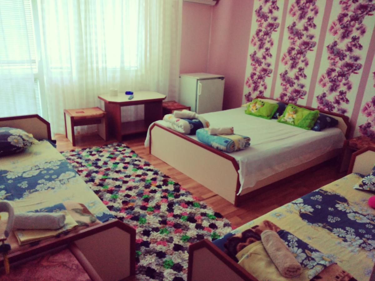 Къща За Гости Синьо Лято Pomorie Exterior foto